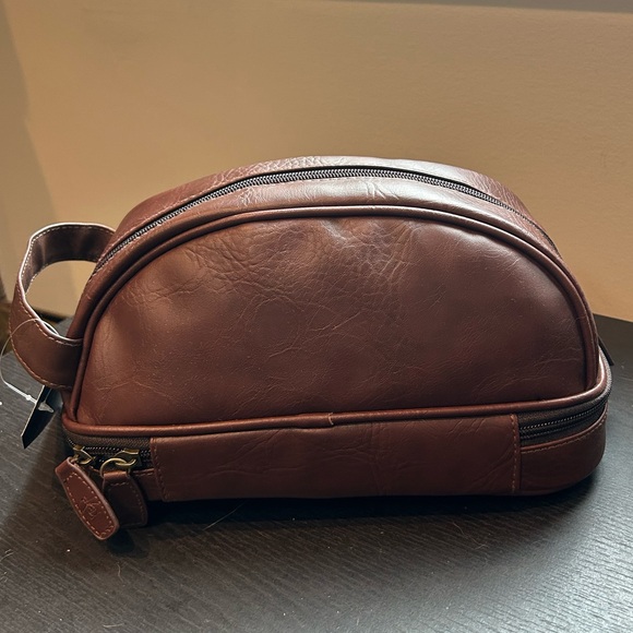 Original Penguin Leather Dopp Kit with 2 Compartments - Picture 3 of 8